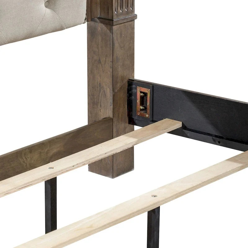 Himmelbett mit Kastanien-Finish