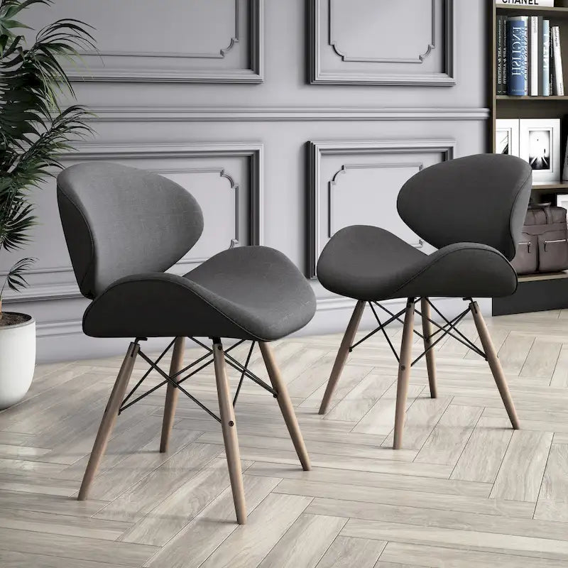Fauteuil d’appoint de style mi-siècle en similicuir noir avec pieds en bois évasés