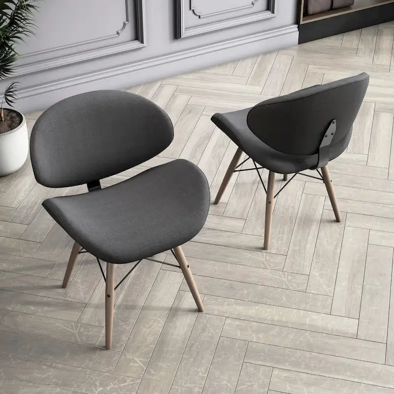 Fauteuil d’appoint de style mi-siècle en similicuir noir avec pieds en bois évasés
