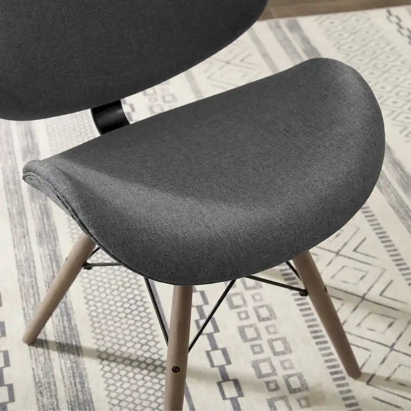 Fauteuil d’appoint de style mi-siècle en similicuir noir avec pieds en bois évasés