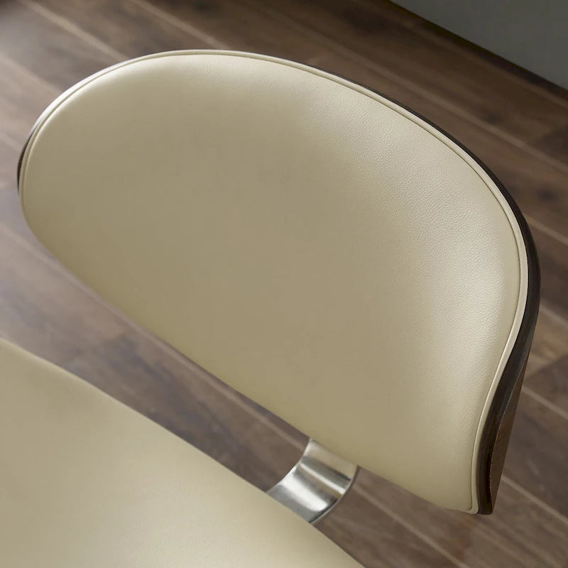 Fauteuil d’appoint de style mi-siècle en similicuir noir avec pieds en bois évasés