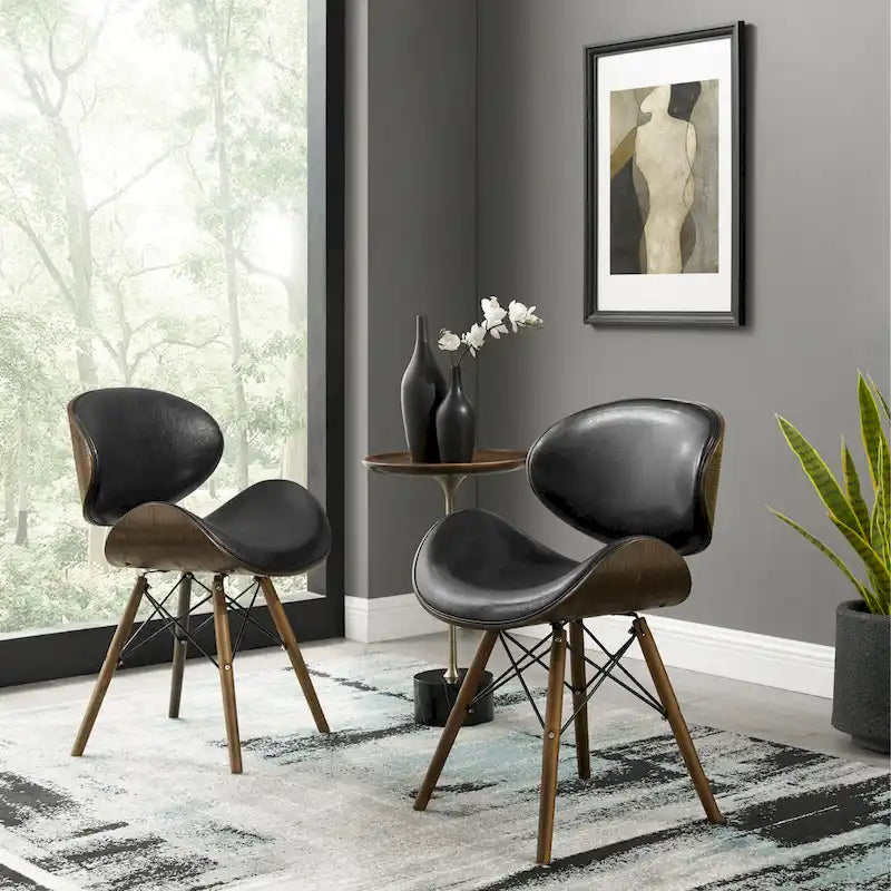 Fauteuil d’appoint de style mi-siècle en similicuir noir avec pieds en bois évasés